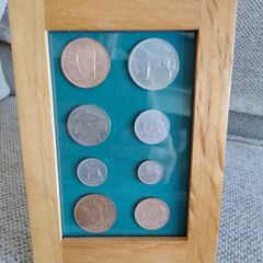 Vintage Ireland coins in a 19cm x 13cm frame from the half crown to the halfpenny genuine Irish coins FREE STANDARD POSTAGE INCLUDED