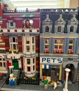 Lego pet shop