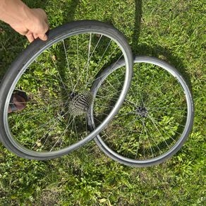 Set of gravel hybrid wheels 700c rim brakes with cassette and schwalbe G-one Speed tyres