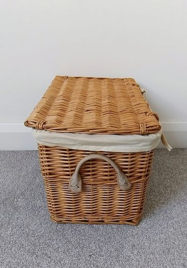 Beautiful Picnic Basket / Storage