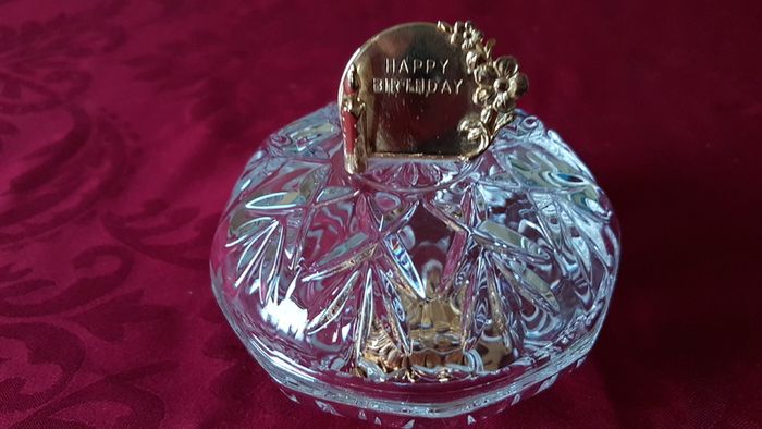 Killarney Crystal Cut Crystal Glass Happy Birthday Lidded Jewelry Dish / Bowl With 22 Carat Gold Cover Handle and Footed Base Finishing Made In Ireland