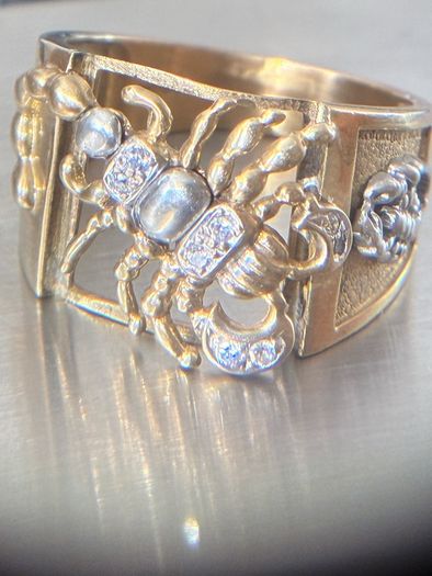 9k Gold Scorpion Ring