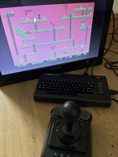 Commodore 64 , The C64 Mini Black Edition with 25 Games and Controllers
