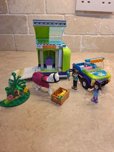 Lego Friends, Mia's Horse Trailer