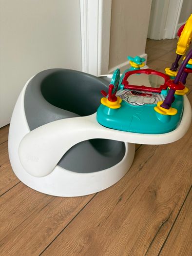 Mamas and papas Baby bumbo seat. Removable toy section. Great condition