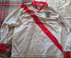 Signed An Ghaeltacht GAA Jersey 2003 and 04. Kerry Champions x2. Munster Club Winners & All Ireland Finalists.