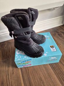 kids trespass boots