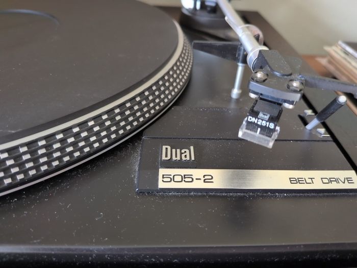DUAL 505-2 turntable