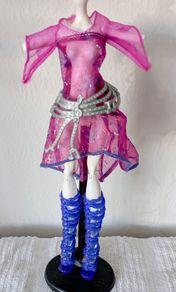 Monster high doll Ari Huntington outfit