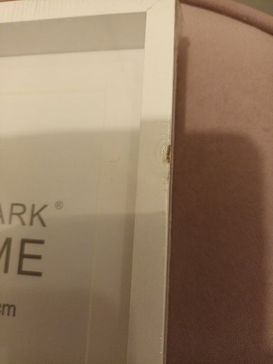 2 x white photo frames