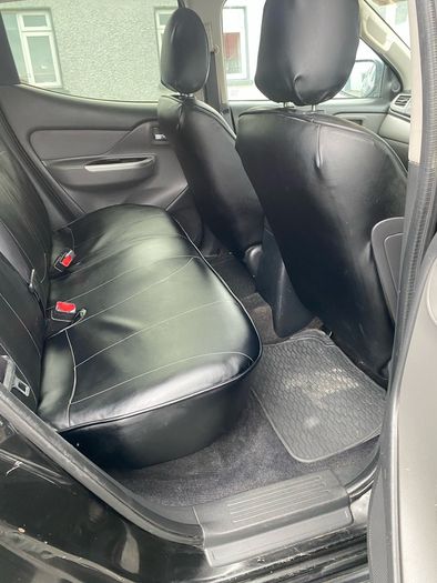 2016 mitsubishi L200