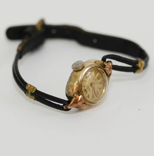 Vintage Ladies Porta Mechanical Gold Watch