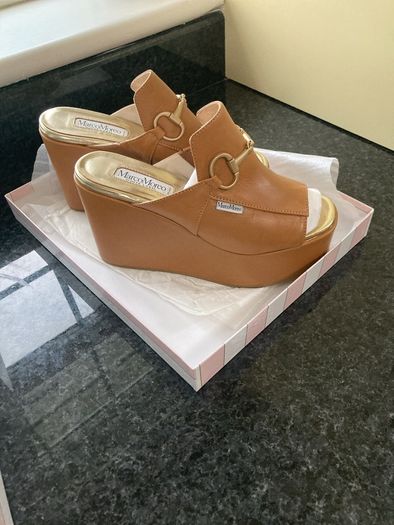 Marco Moreo Tan Gucci style wedge size 38
