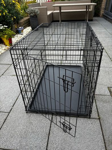 Dog crate