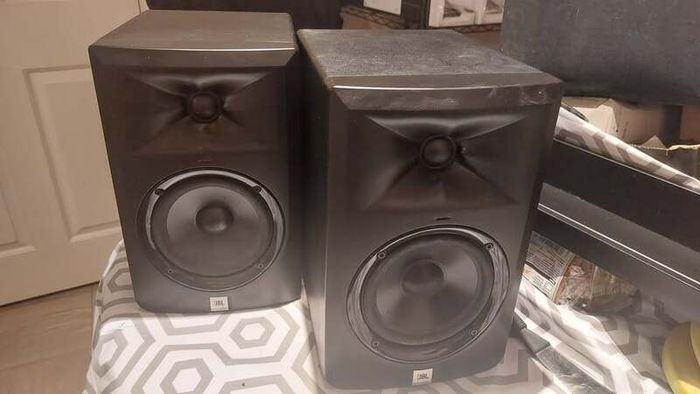 JBL speakers x2 JBL LSR305 Studio Monitor