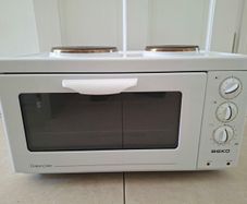Beko Compact Cooker - Model MC112W