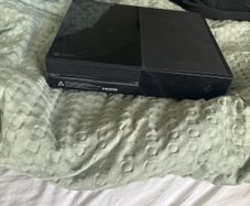 Good Xbox one nothing wrong with it