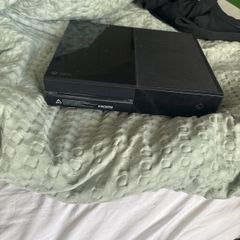 Good Xbox one nothing wrong with it