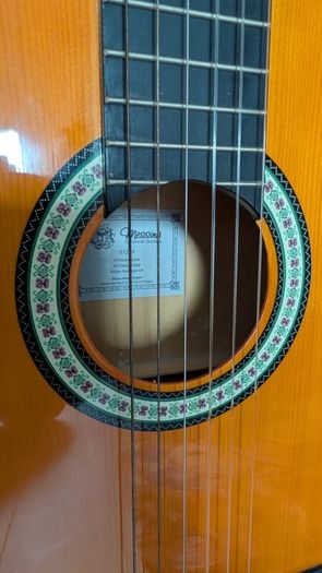 Classical guitar Messina