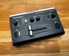 Roland V-02HD Multi-Format Video Mixer / HDMI Switcher