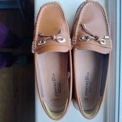 Ladies tan moccasin style shoes
