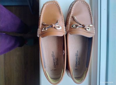 Ladies tan moccasin style shoes