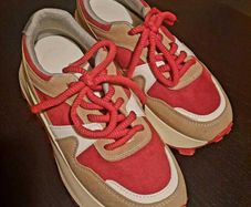 Red/Beige Fashion Runners