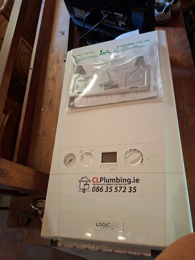 Gas boiler with cylinder