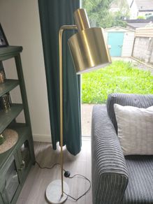 floor lamp