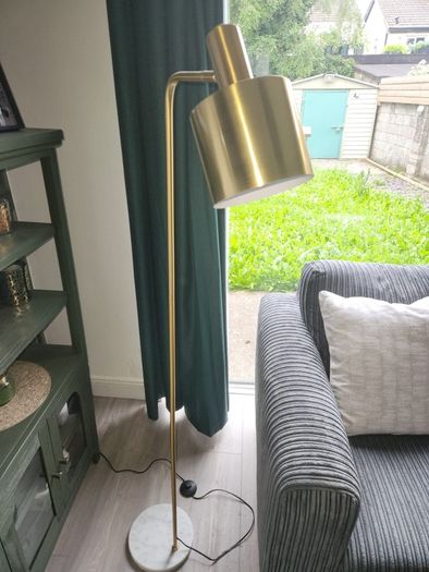 floor lamp
