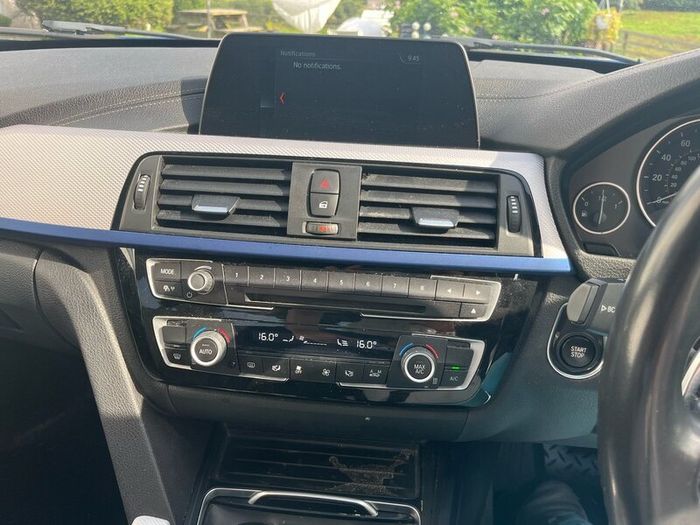 2018 BMW 330e M Sport Shadow edition