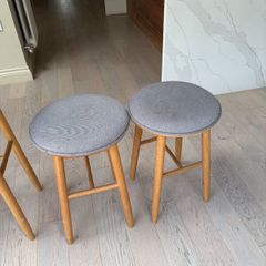Oak Bar Stools & Matching Stools  Excellent