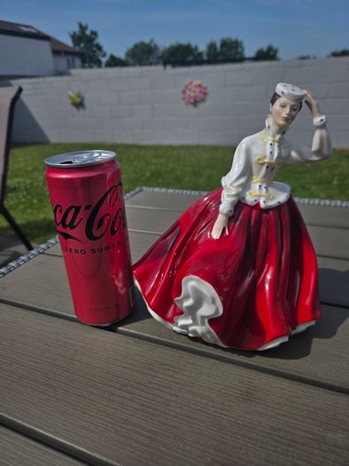 Vintage Royal Doulton HN 2937 GAIL Figurine