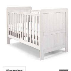 Mamas and Papas cot bed, mattress and drawers