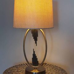 Art deco style table lamp