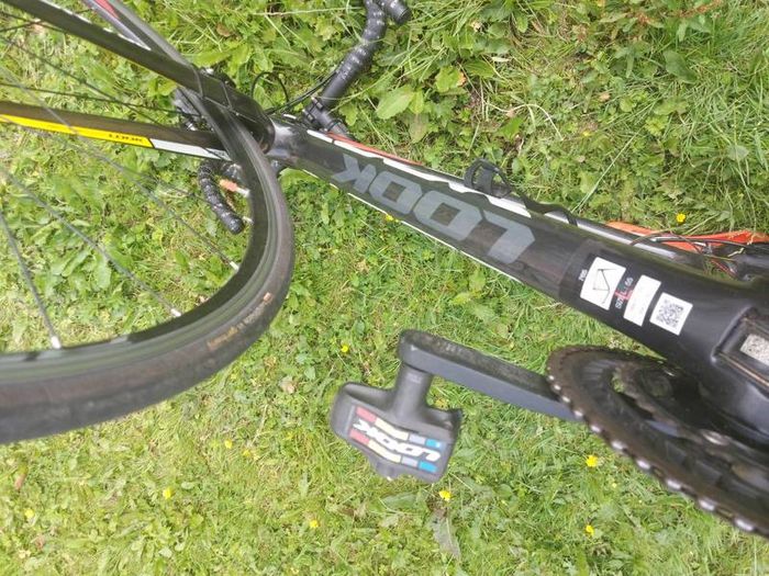 Road Bike - LOOK 765 105