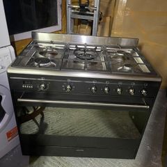Smeg gas hob and electric oven