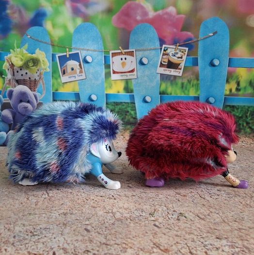 2x Zoomer Hedgiez Hedgehogs