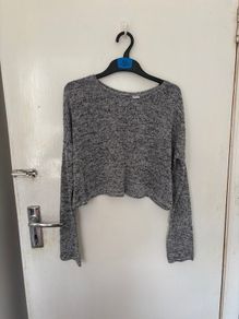 H&M womens grey crop top size small