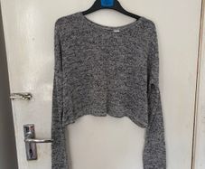 H&M womens grey crop top size small