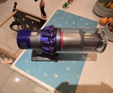 Genuine Dyson v10 hoover