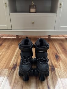 Roller skates black worn once or twice size uk 13-2 kids