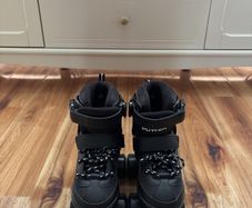 Roller skates black worn once or twice size uk 13-2 kids