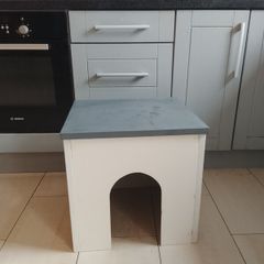 dog/cat house