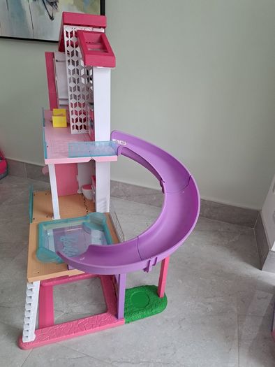 Barbie dream house