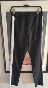 Under Armour bottoms size S