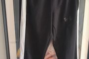 Under Armour bottoms size S