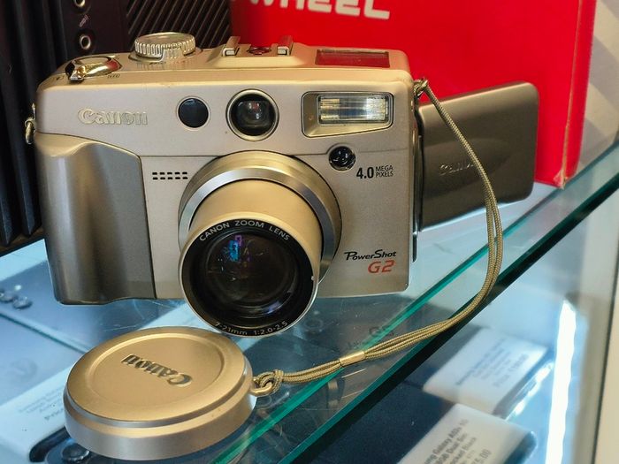 Canon PowerShot G2 4.0 Mega Pixel 3X Optical Zoom Digital Vintage Camera