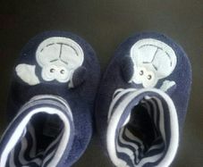 BNWOT 6-12mths Booties