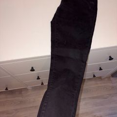 Black skinny jeans
